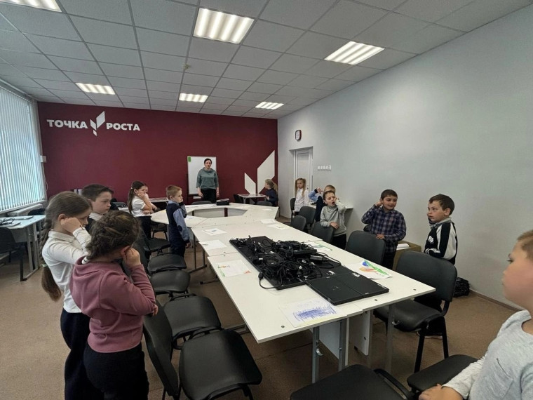 Групповые занятия «Позитивное развитие», «Интересные люди и их качества», «Жизнь как кинофильм»..